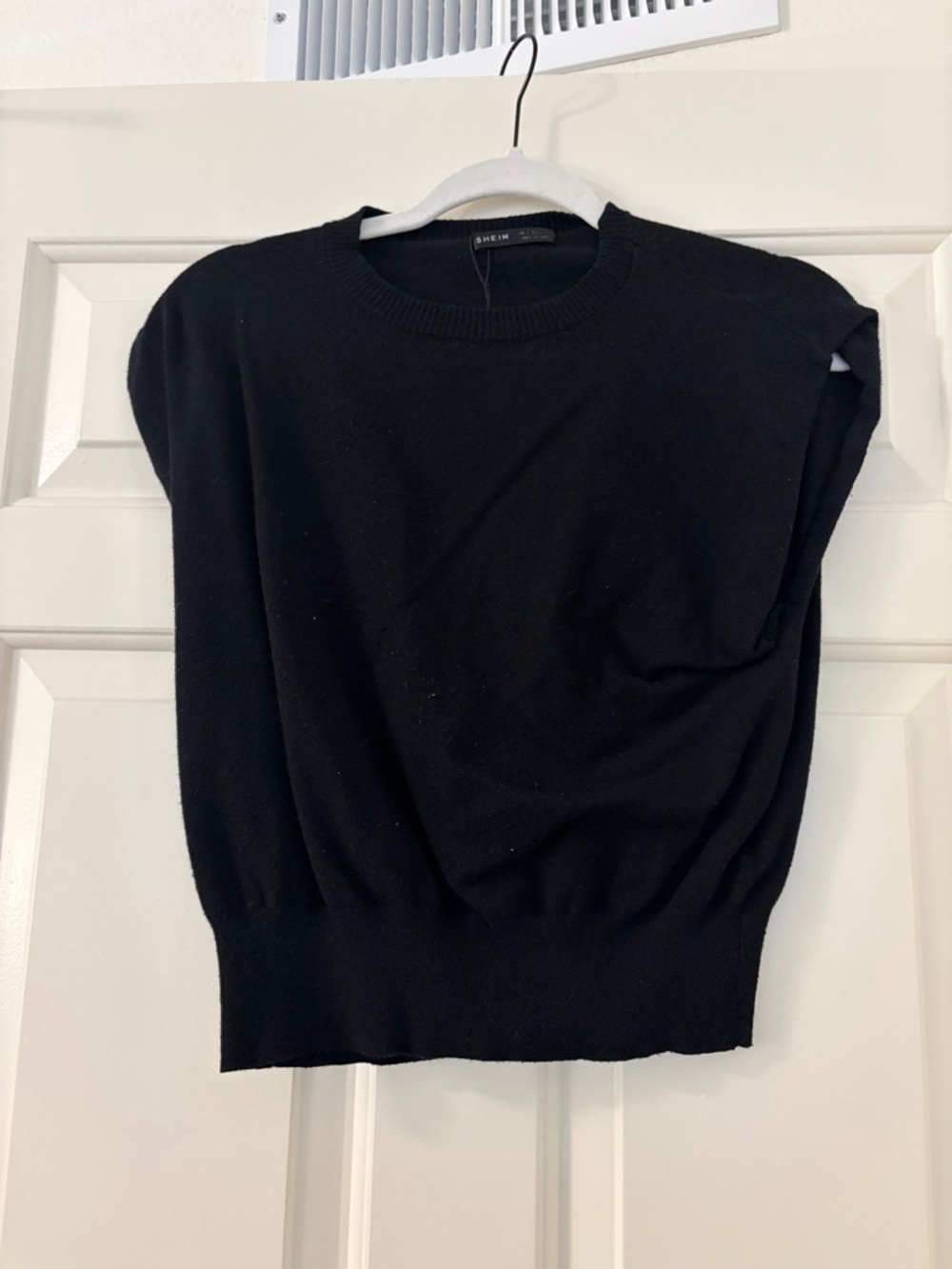 SHEIN Black Padded-Shoulder Muscle Tee